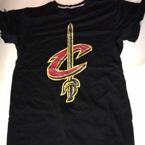 Cleveland Cavs T shirt NEVER WORN!